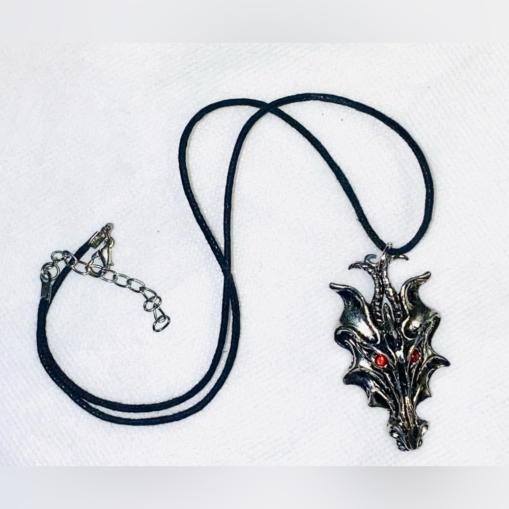 Necklace with a dragon 🐉 head pendant